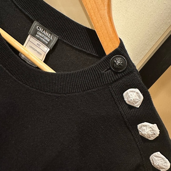 Chanel Black Wool Cotton Lion CC Logo Button Uniform Sweater - Picture 3 of 15